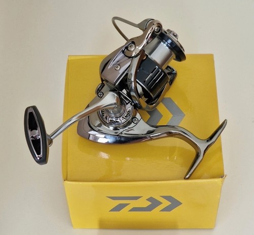 Daiwa c4000 fishing reel - daiwa,