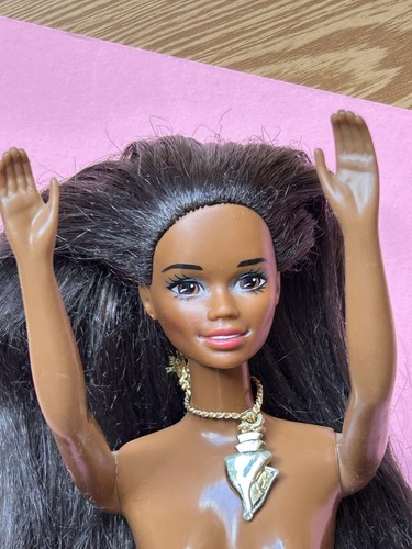 Vintage 1990s barbie - 🩷,