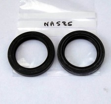 Pair of front hub oil seals