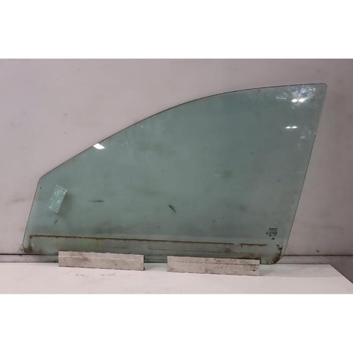 Front window volvo xc90 - window,