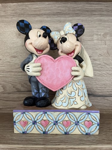 Disney showcase collection - disney,
