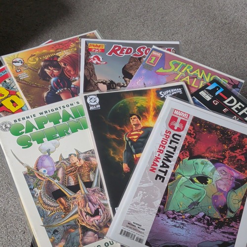 Random collectables comics - random,