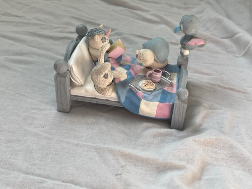 Blue nose friends snuggle - blue,