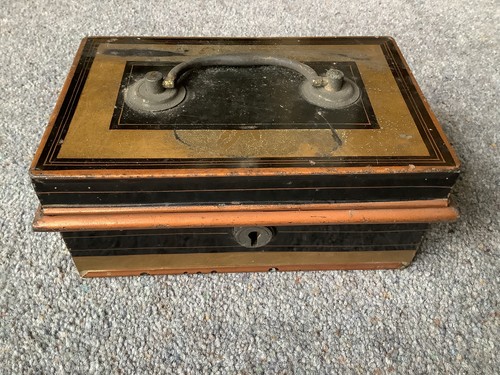 Metal cash box vintage style - metal,