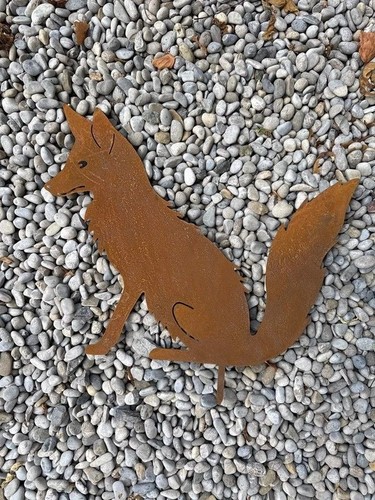 Garden rusty metal animal - rusty,
