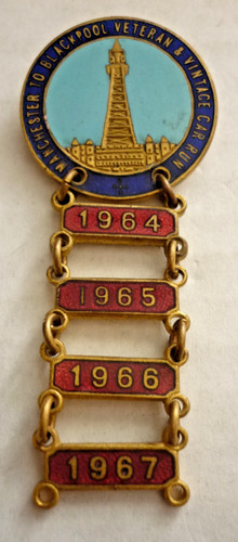 Vintage 1960 enamel badge - 1960's,