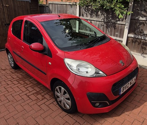 Peugeot 107 2012 low milage - 107,