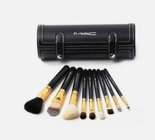 M.A.C Cosmetic Brush Set: 9