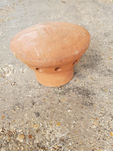 Terracotta pepper pot chimney - pot,