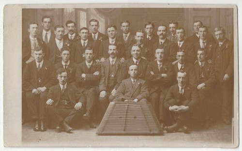 1910 unusual musical string - 1910,