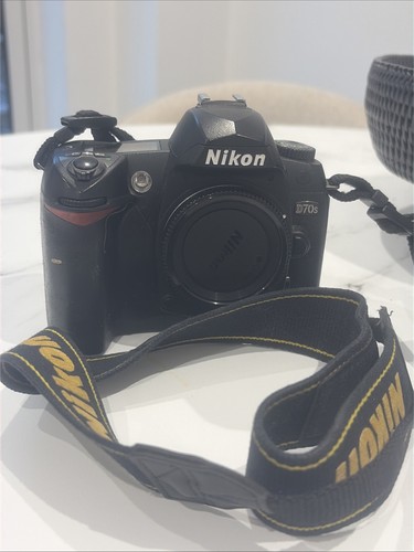 Nikon d70s digital slr camera - nikon,