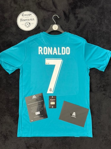 Signed cristiano ronaldo - signed,