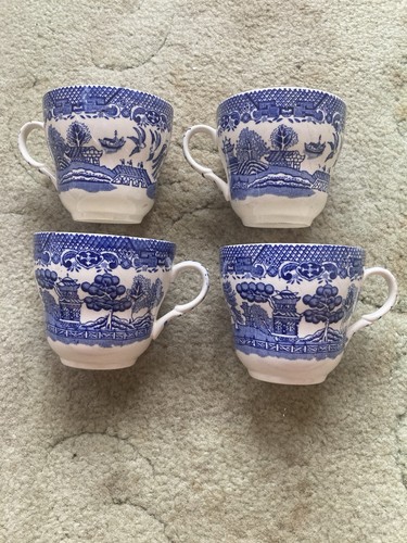 Four tea cups - cups, willow