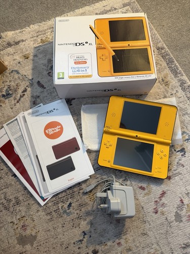 Nintendo dsi yellow fully - nintendo,