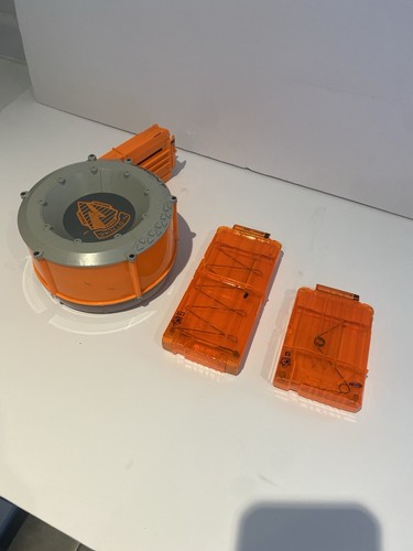Nerf blaster gun - , magazine