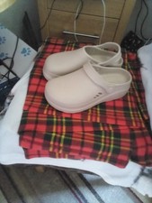 strappy sling back croc style