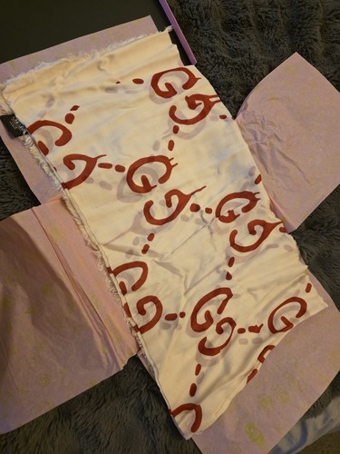 100 authentic gucci - authentic,