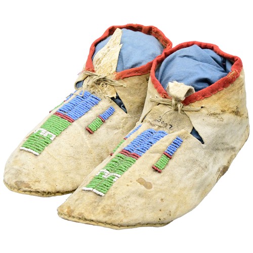 Crow beaded moccasins native - moccasins,