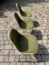 Set of 3 Eames Herman Miller Dss Fibreglass & fabric Chairs With Chrome Bases