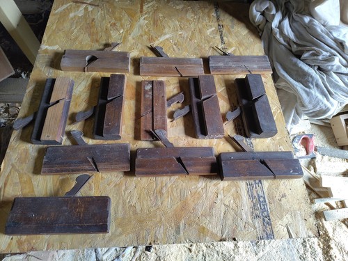 Antique wooden moulding - antique,
