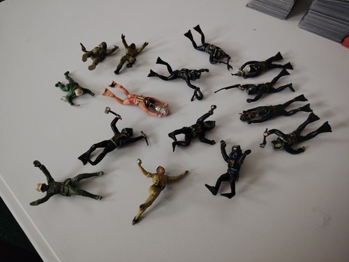 Lonestar frog men amd army - frog,
