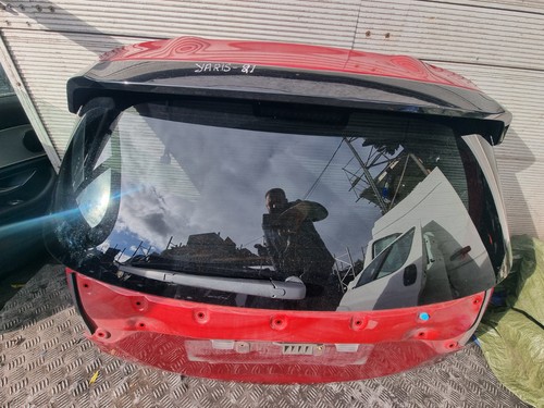 Toyota yaris tailgate boot lid - yaris,