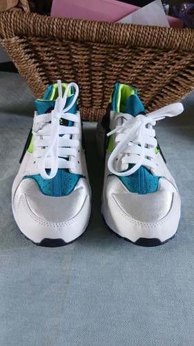 Nike air huarache size 5 - size, uk