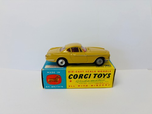 Corgi toys 228 volvo 1800 - toys,