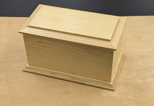 18cm Solid Ash Wooden Urn (M)