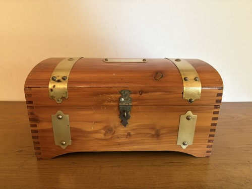 Antique cedar wood keepsake - antique,