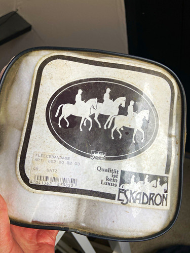 Eskadron white fleece pony - white,