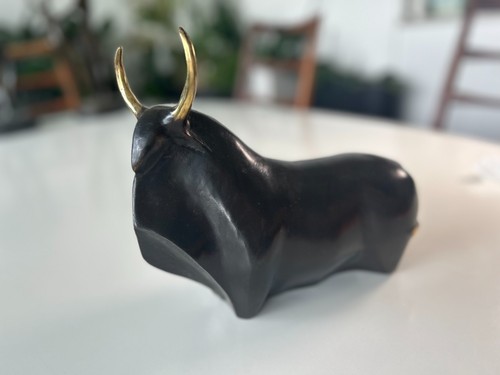 Heavy bronze bull - heavy,