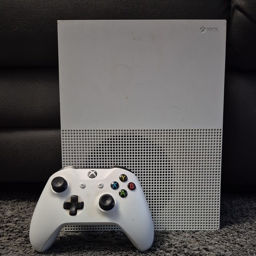 Xbox one 500gb model 1681 - s,