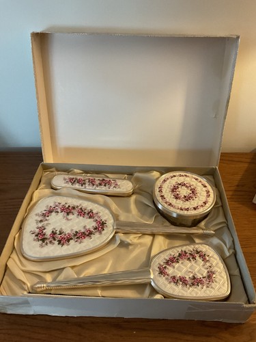 Vintage dressing table set - vintage,