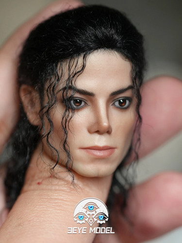 Movable eyeball model for - model,