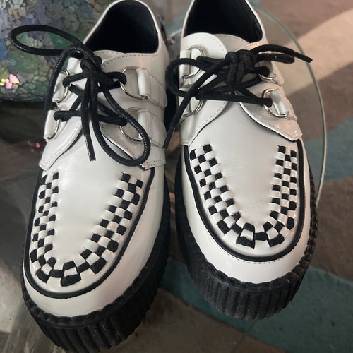 White leather sz m - leather,