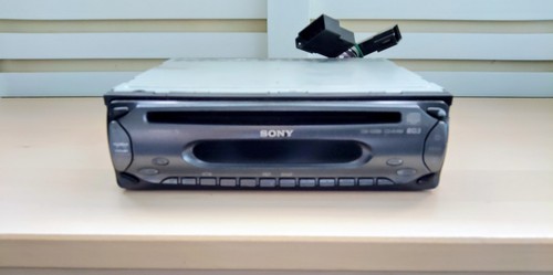 Sony car radio - radio, cd