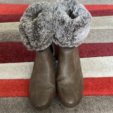 Ladies Pavers Brown Leather