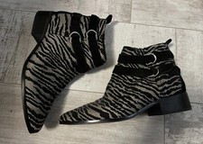 Next Zebra Print Grey Black