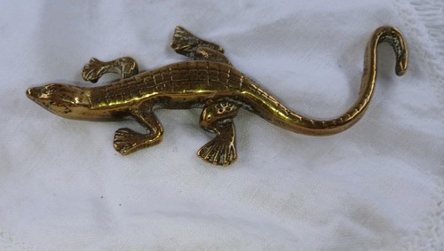 Vintage brass lizard figurine - brass,