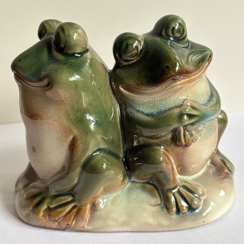Vintage ceramic frog figurine - ceramic,