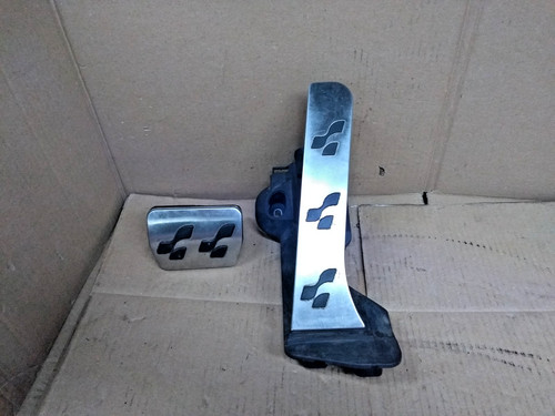 Golf mk5 r32 accelerator - golf,