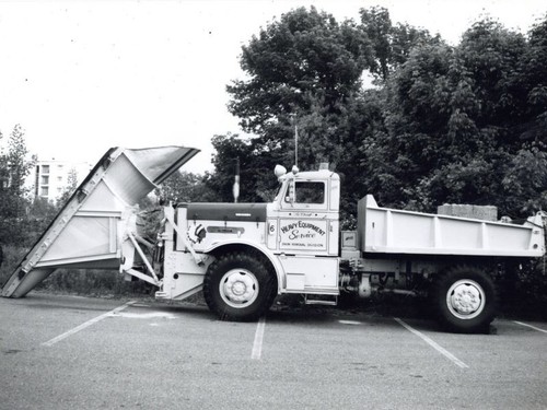 Oshkosh snow plow - plow, truck
