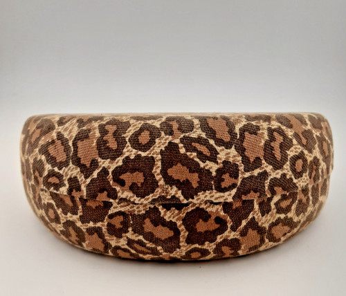 Large hard shell - snap, shut