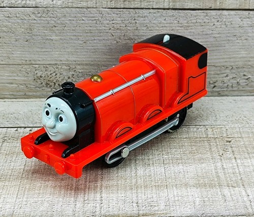 James trackmaster motorised - james,