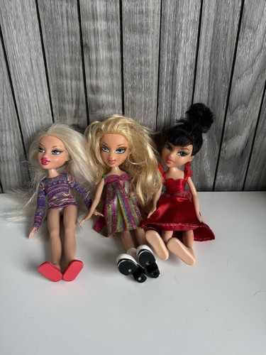 Bratz dolls figures toys