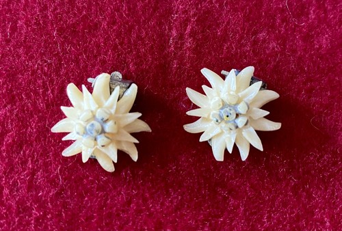 Pretty little vintage - pretty,