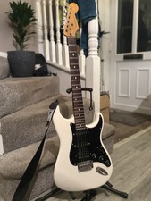 Fender Modern Player Stratocaster HSH Electric Guitar