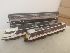 HORNBY  CLASS 90 LOCOMOTIVE