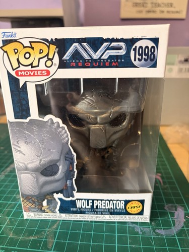 Wolf predator 1998 chase alien - predator,